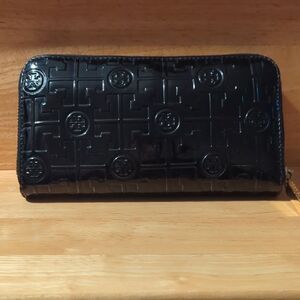 Tory Burch Black Leather Wallet Embossed Logo with Gold Zipper